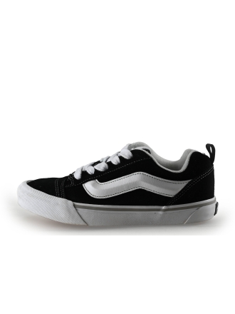 Vans Sneakers Zwart 329999
Maat 38