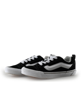 Vans Sneakers Zwart 329999
Maat 38
