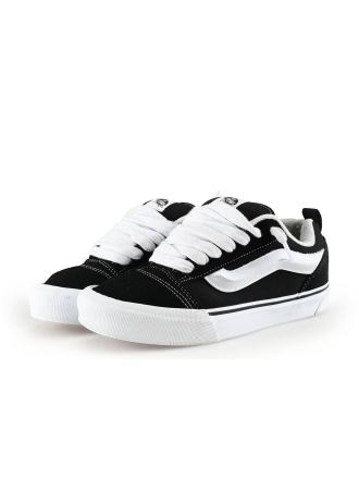 Vans Sneakers Zwart 330773
Maat 38½