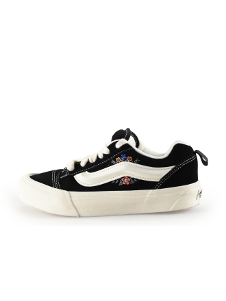 Vans Sneakers Zwart 330901
Maat 38