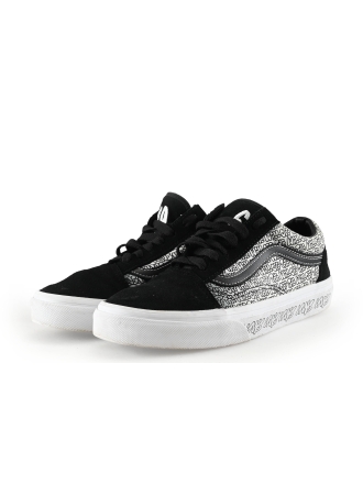 Vans Sneakers Zwart 330910
Maat 38