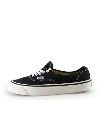 Vans Sneakers Zwart 330918
Maat 41