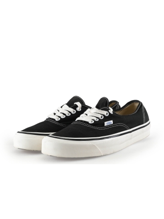 Vans Sneakers Zwart 330918
Maat 41